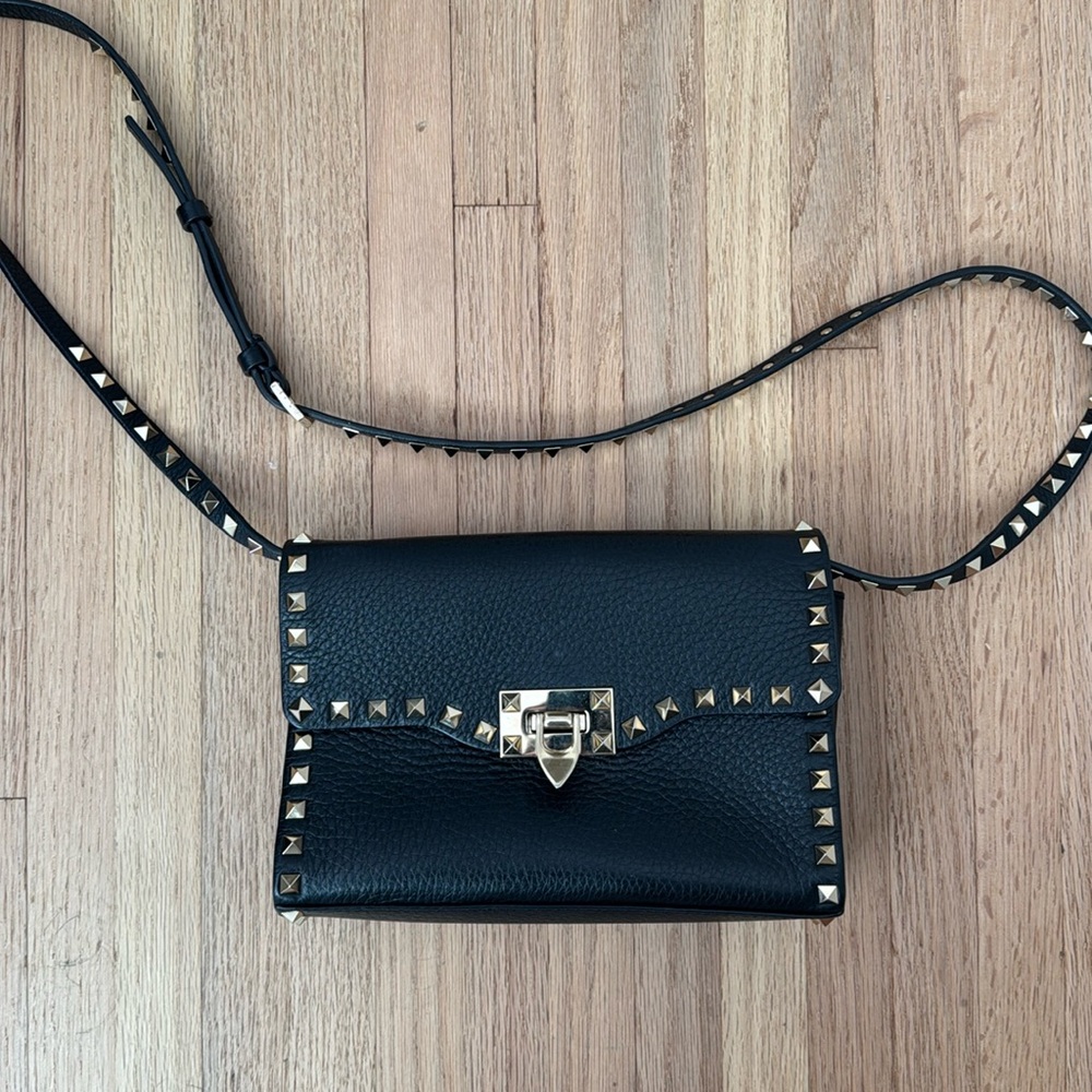 VALENTINO ROCKSTUD CROSSBODY/ SHOULDER BAG